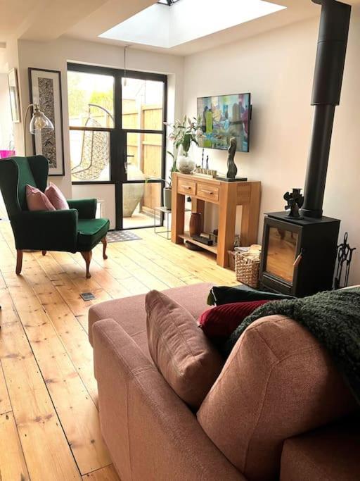 Our Beautifully Renovated Home Chichester Kültér fotó